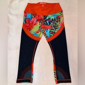 🌺🌴Reflex Tropical Print Capri🌴🌺